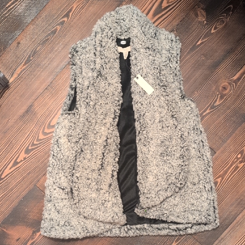 NWT Cozy Cupio Gray Textured Vest